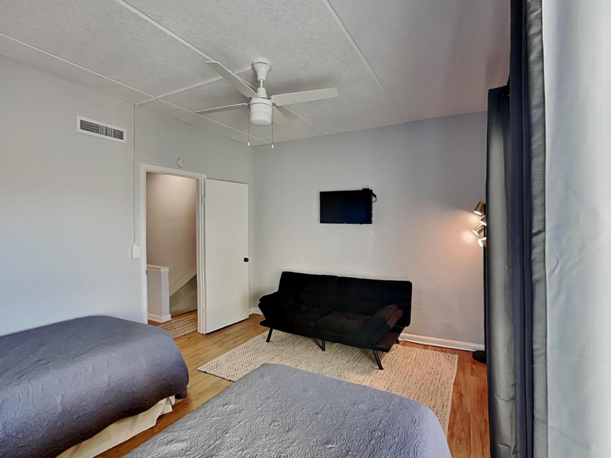 Apartment Island View