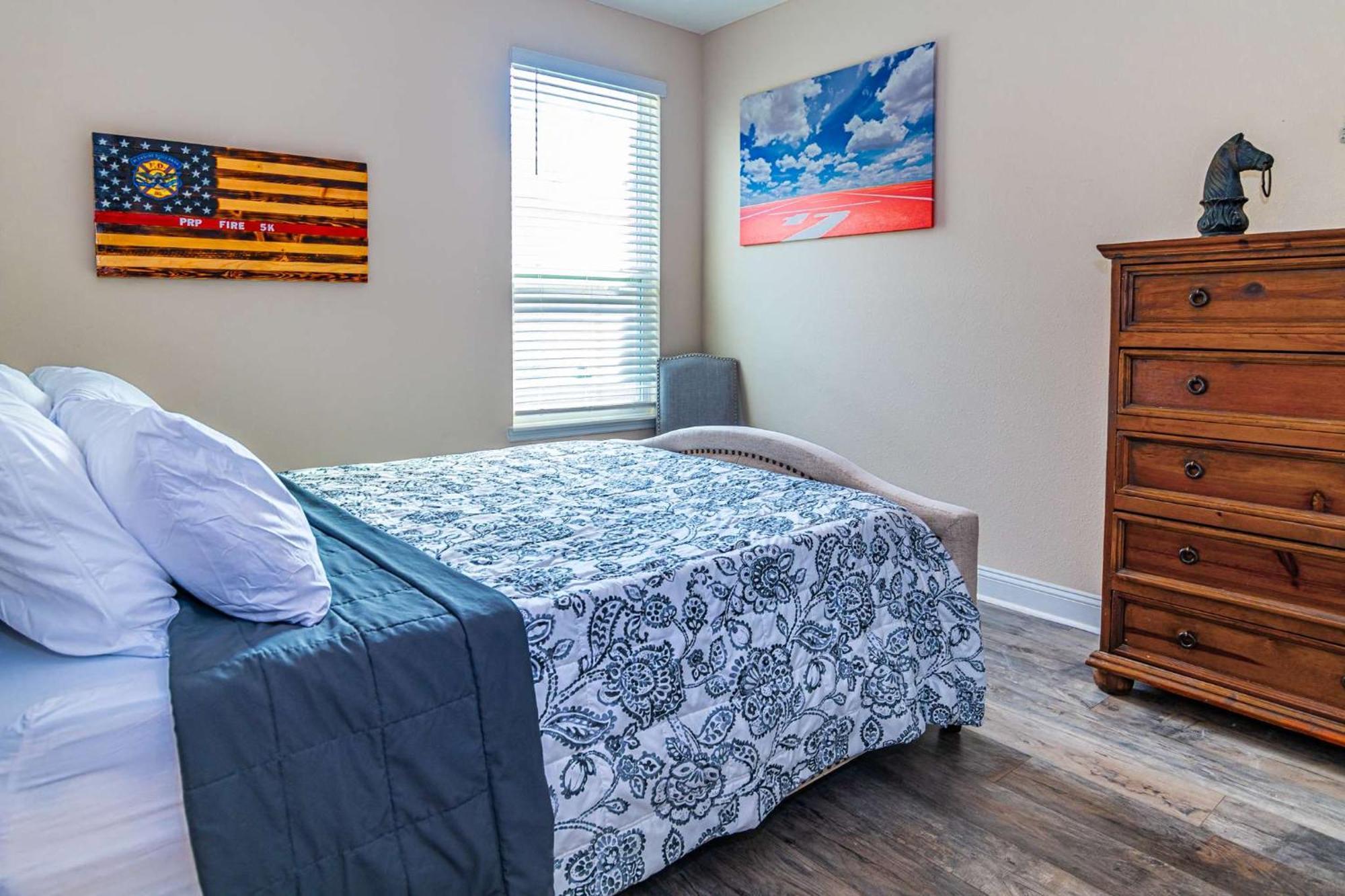 Immaculate 4-3 Single Family In Markland-wgv Holiday home