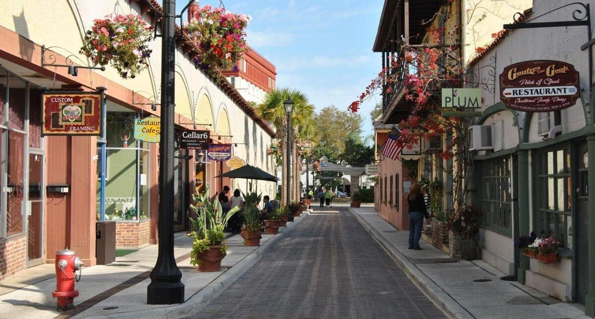 Floor King In Wgv Has Kitchenett Holiday home St. Augustine