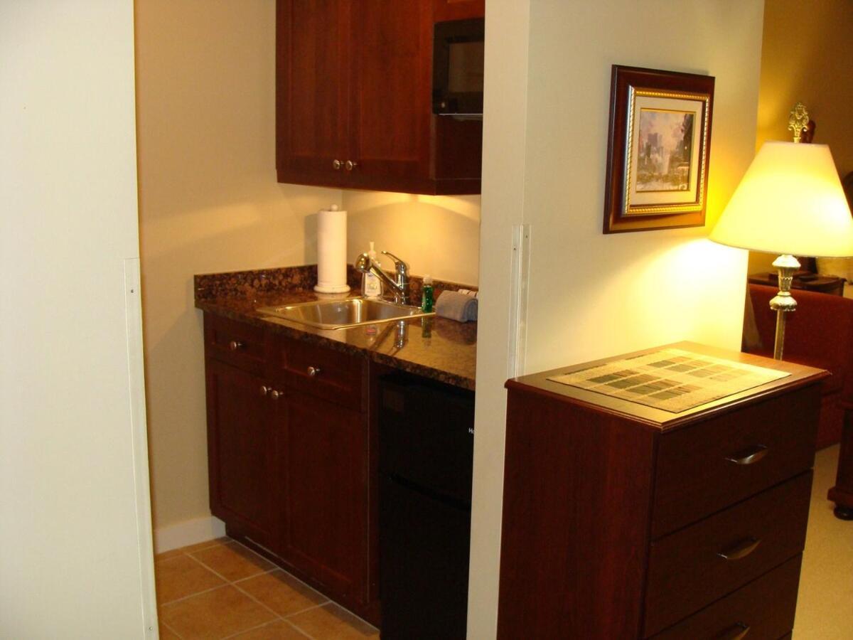 Luxury W Kitchenette & Balcony-pool 6304l Holiday home *