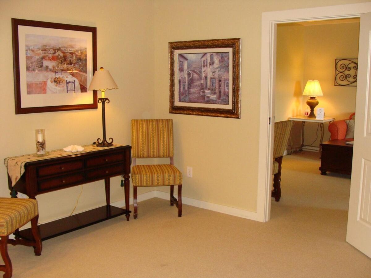 Holiday home Living W Pool Courtyard & Hot Tub 6304r2 *