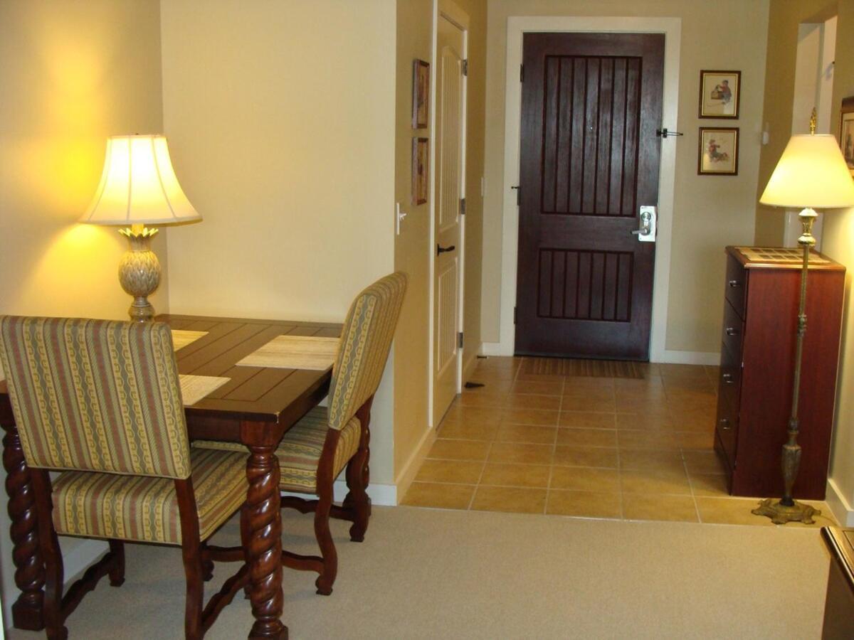 Living W Pool Courtyard & Hot Tub 6304r2 Holiday home