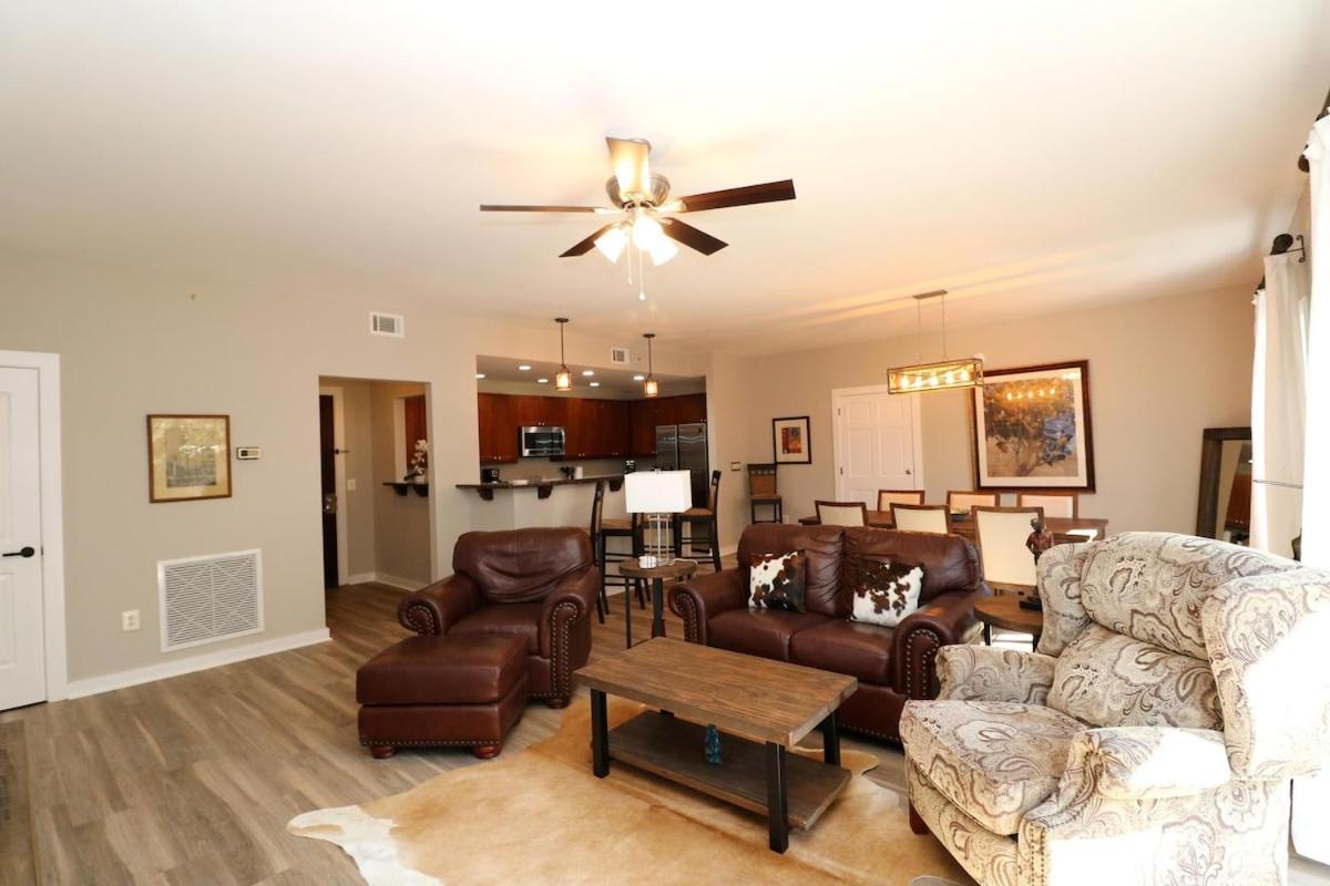 Holiday home Renovated Beauty With Walk-in Showers 6209p2