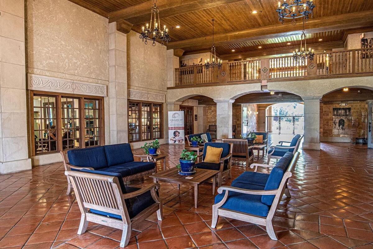 Splendid With Balcony View Of Pool 5220 St. Augustine