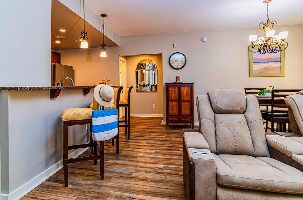 1 Bedroom With Amazing Pool And Courtyard Views 5208 Holiday home