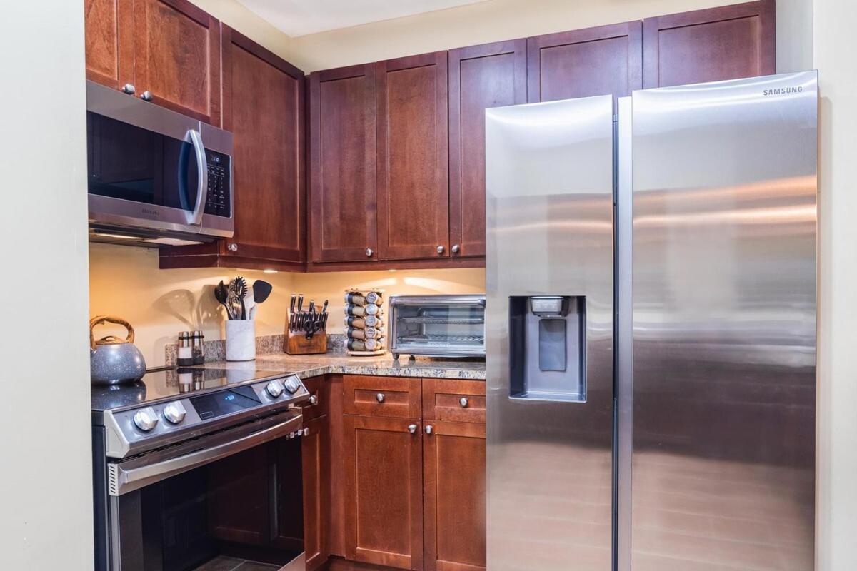Holiday home 2br - Luxury Vinyl Floors - Pool - Hot Tub - 4304