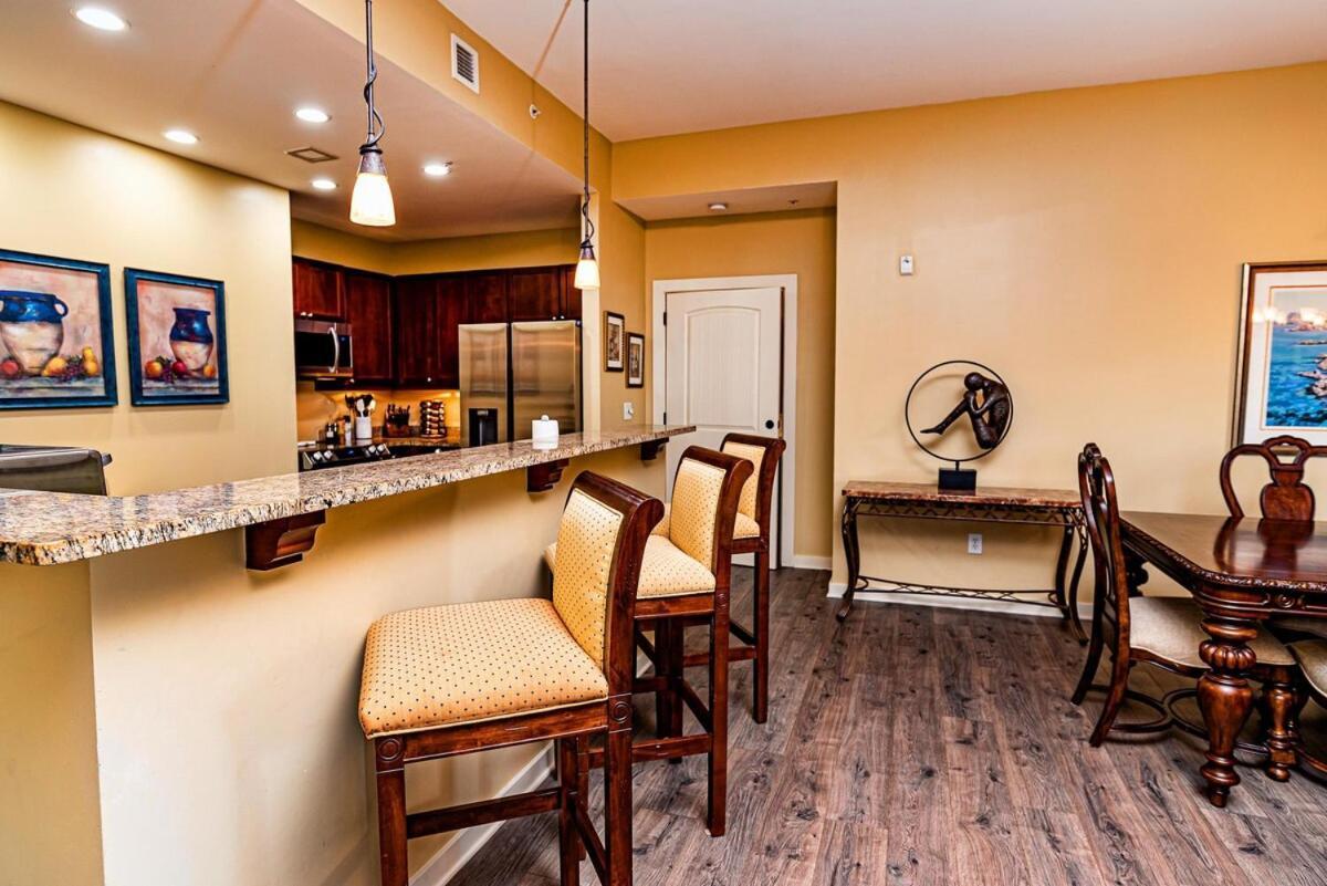 2br - Luxury Vinyl Floors - Pool - Hot Tub - 4304