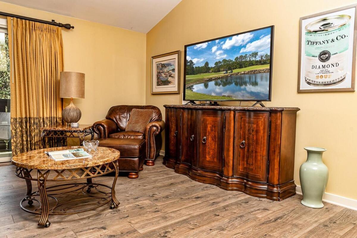 Holiday home 2br - Luxury Vinyl Floors - Pool - Hot Tub - 4304