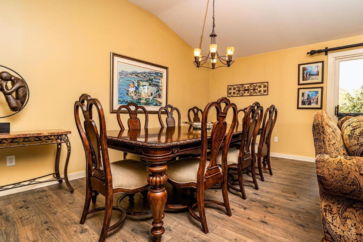 2br - Luxury Vinyl Floors - Pool - Hot Tub - 4304 Holiday home *