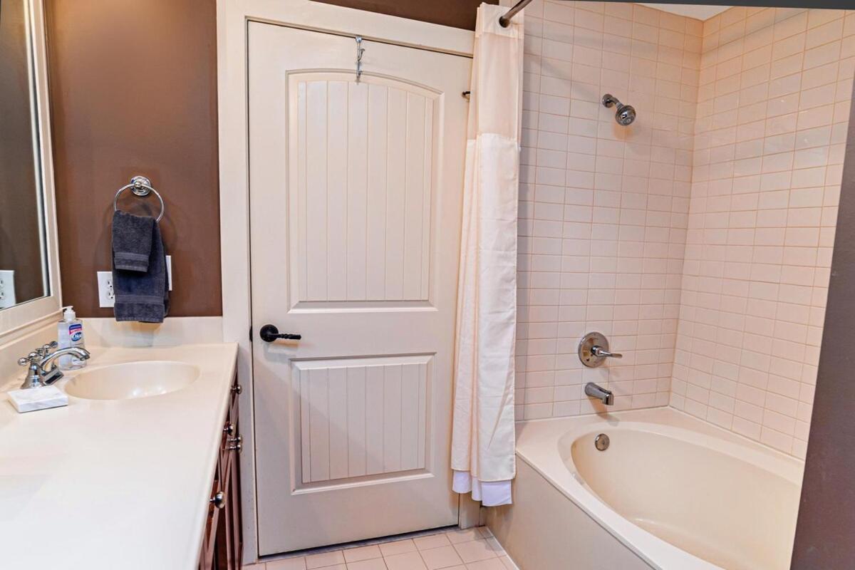 Holiday home 2br - Luxury Vinyl Floors - Pool - Hot Tub - 4304 St. Augustine