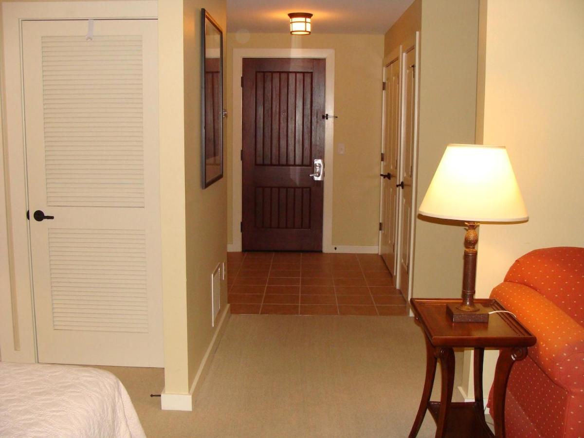 4106-l Bright & Cheery Ground Floor King Holiday home St. Augustine