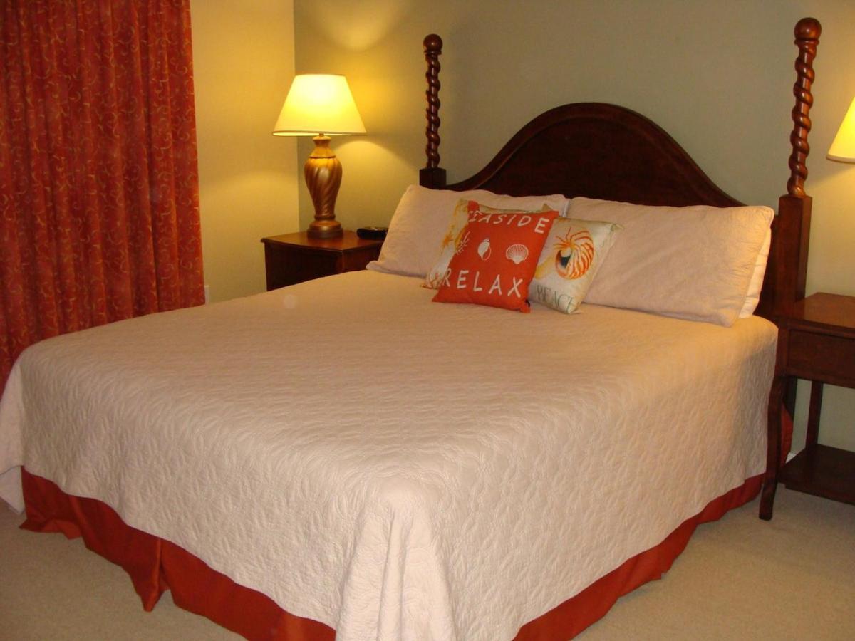4106-l Bright & Cheery Ground Floor King Holiday home