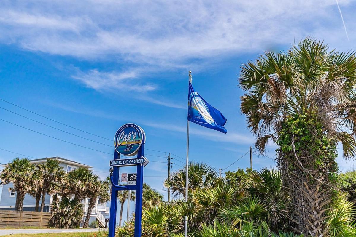 4-bdrm Pool House Paradise 1 Block To With Salt Water Pool And Hot Tub Holiday home St. Augustine