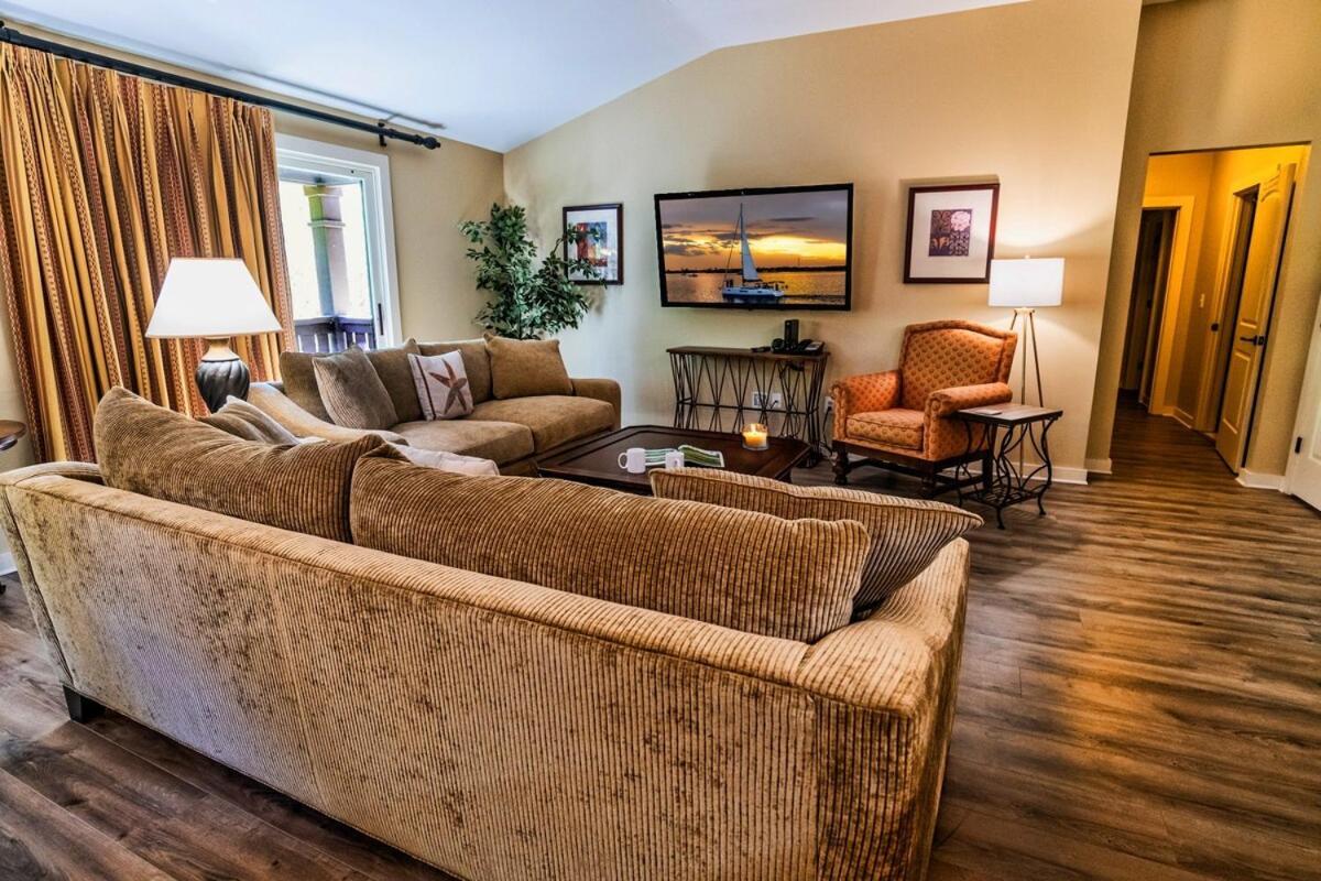 3 King Beds And Balcony With Preserve View *