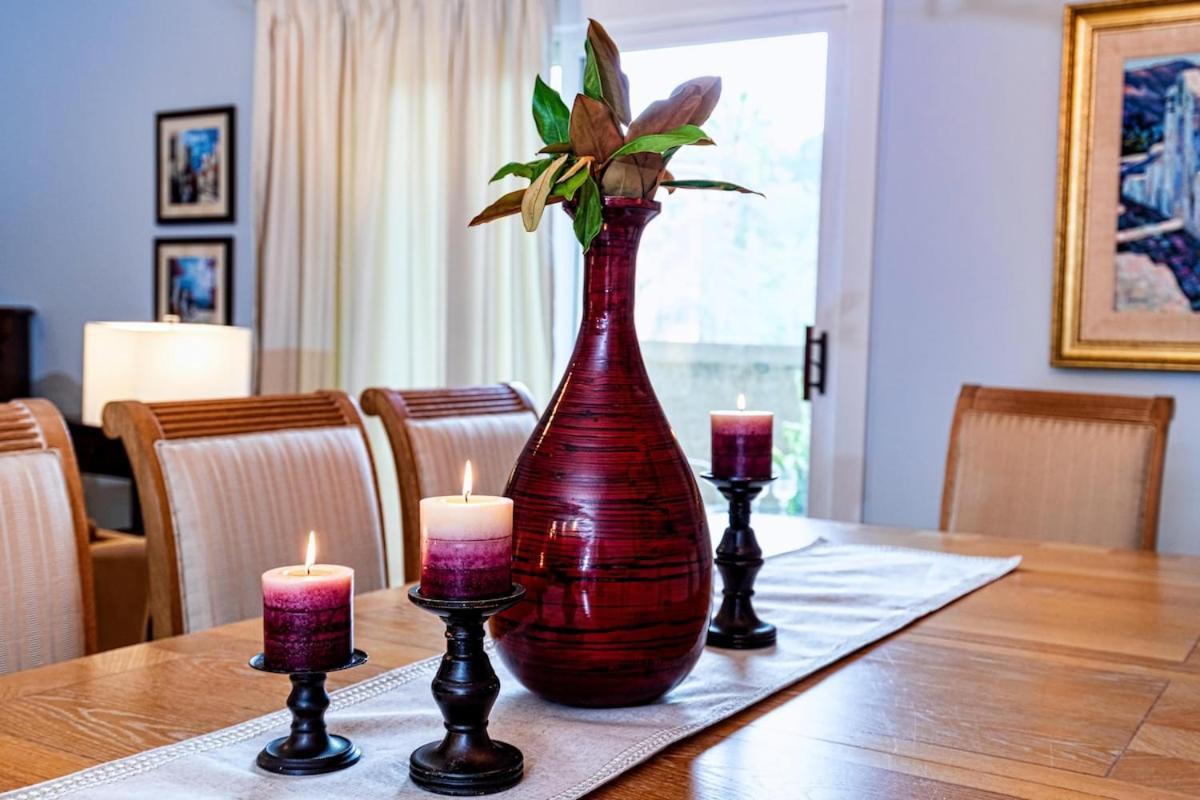 Amazing 1 Bedroom W Private Balcony New Floors And Serene Views Holiday home