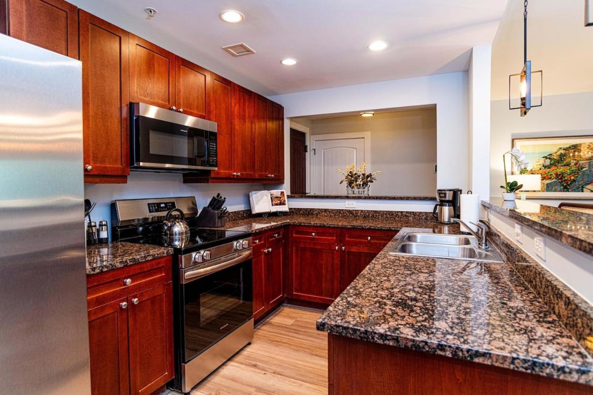 Amazing 1 Bedroom W Private Balcony New Floors And Serene Views *