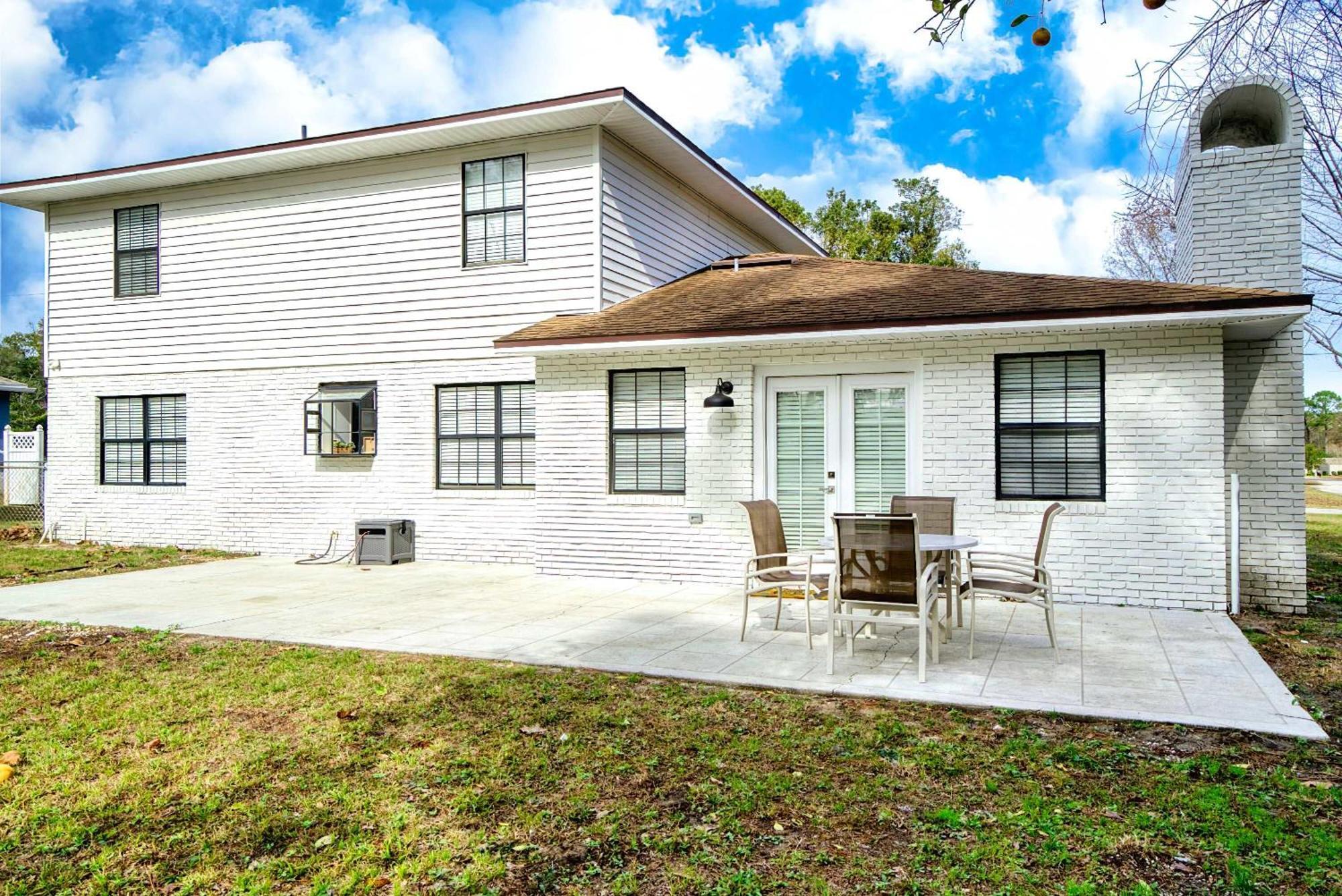 Luxury Retreat Near Night Of Lights & Holiday home St. Augustine
