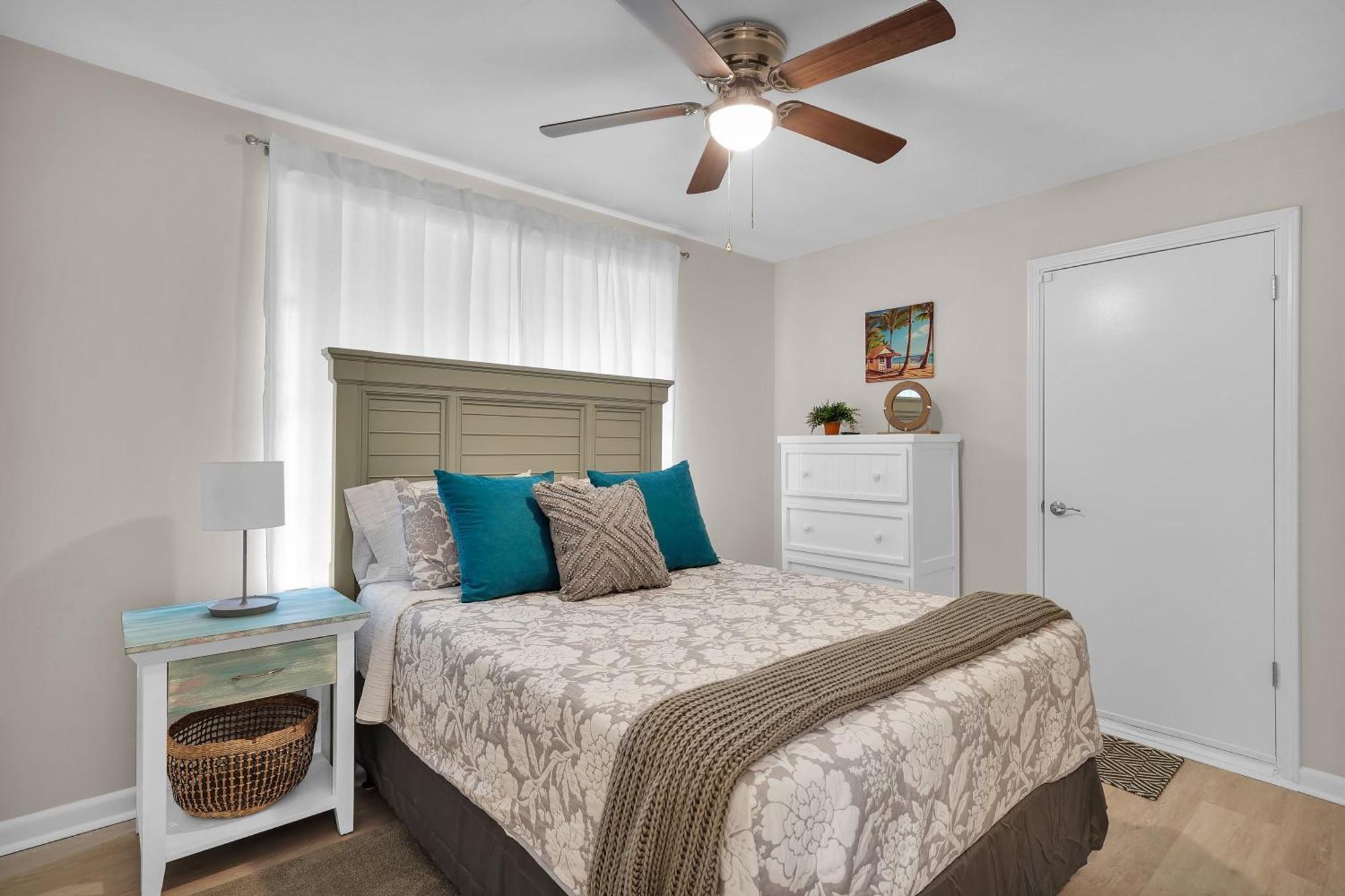 Eternal Summer With Pool Sleeps 9 Guests St. Augustine