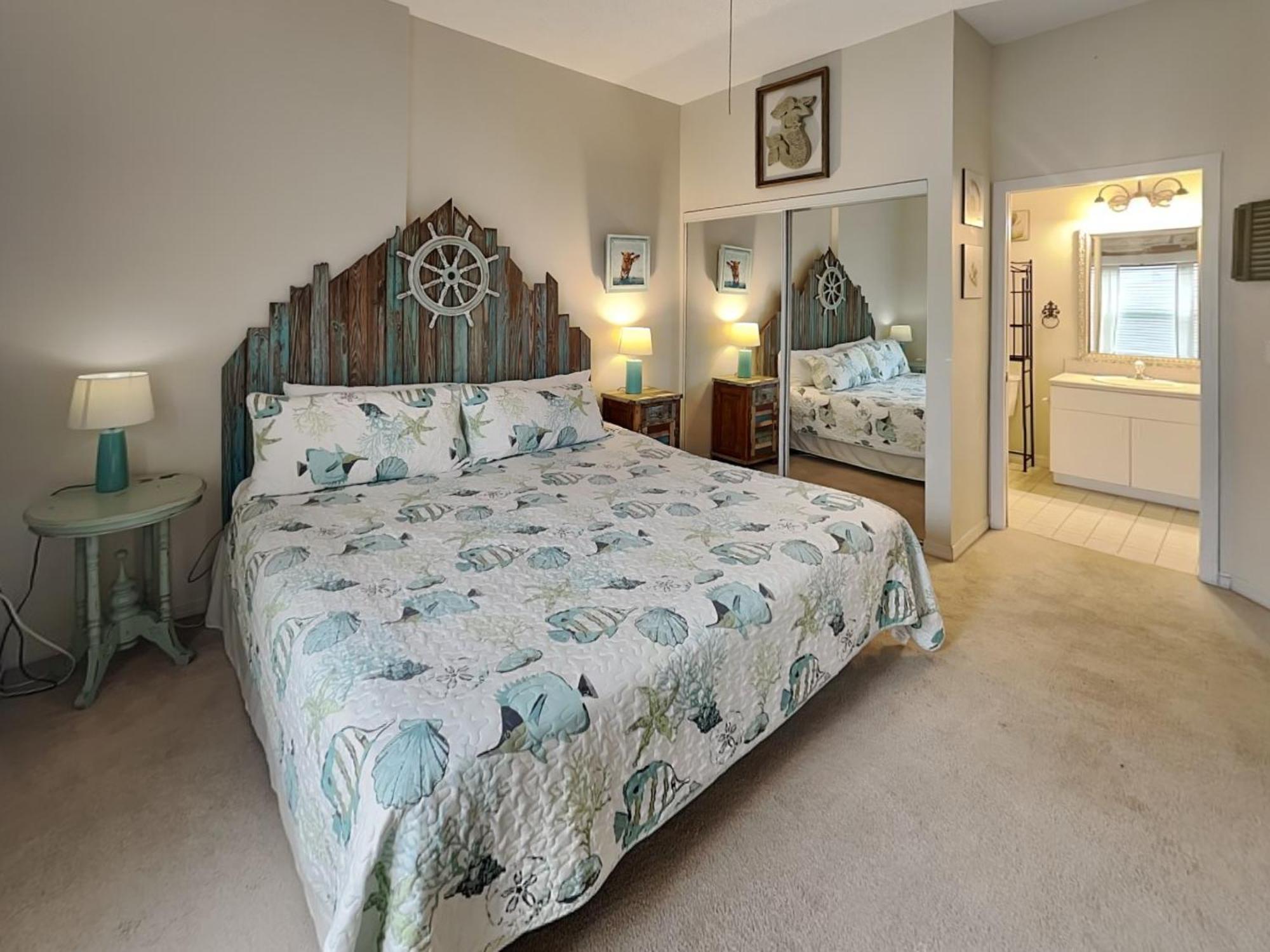 Ocean Village Club Q36
