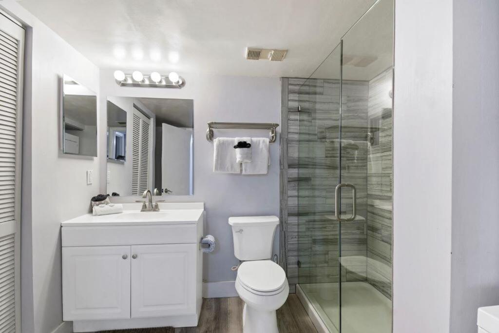 Oceanside Complex M33 1 Bed 1 Bath Heated Pool