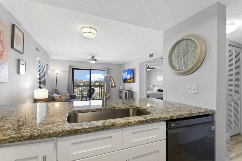 Oceanside Complex M33 1 Bed 1 Bath Heated Pool St. Augustine