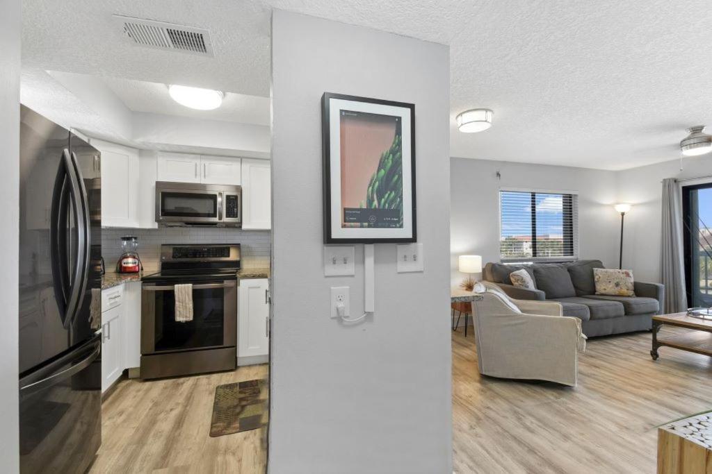 Oceanside Complex M33 1 Bed 1 Bath Heated Pool