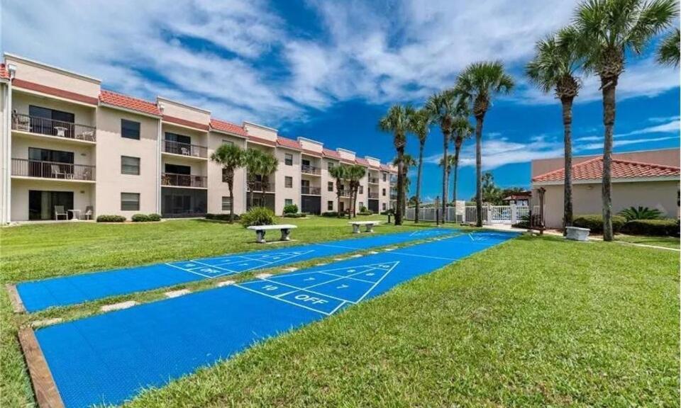 Oceanside Complex M33 1 Bed 1 Bath Heated Pool Apartment St. Augustine
