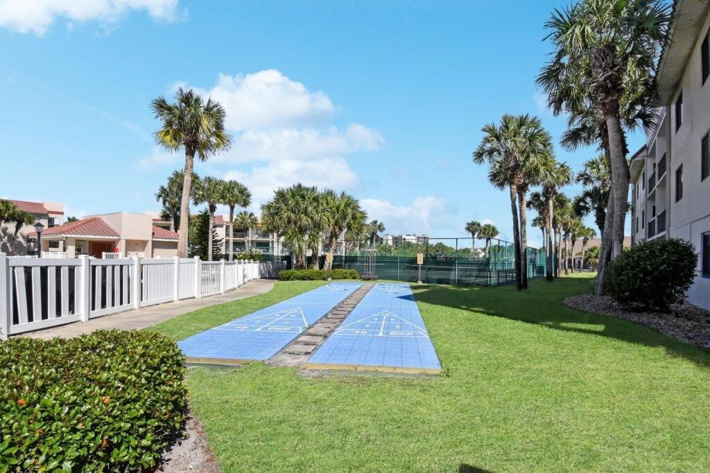 Oceanside Complex M33 1 Bed 1 Bath Heated Pool *