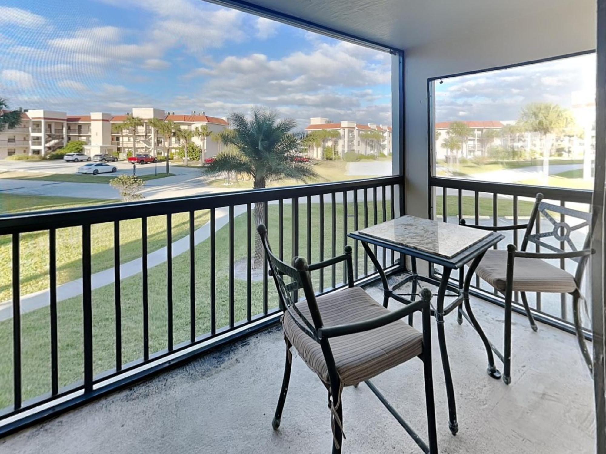 Ocean Village Club-g21 *
