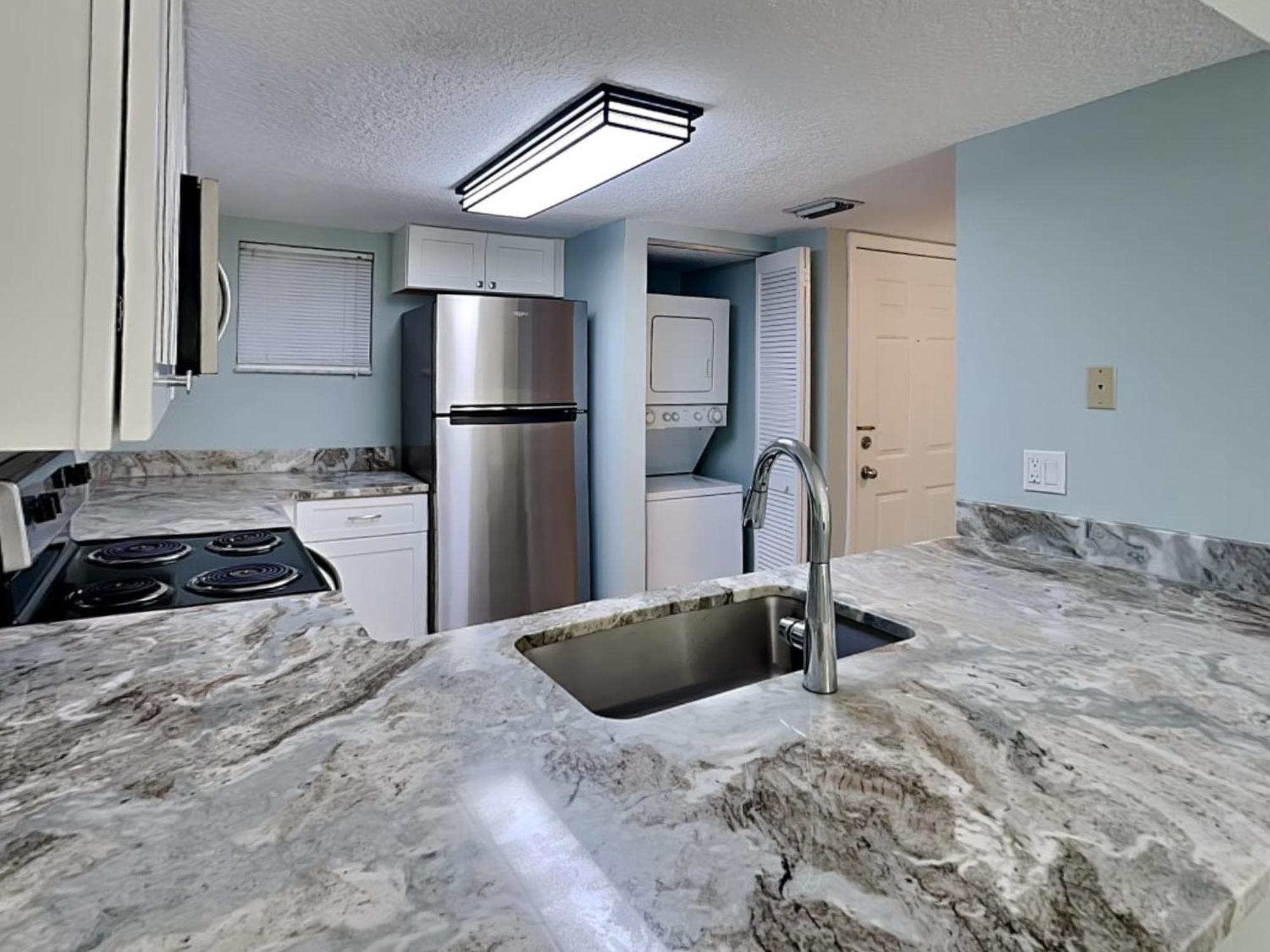 Ocean Village Club J14 Apartment *
