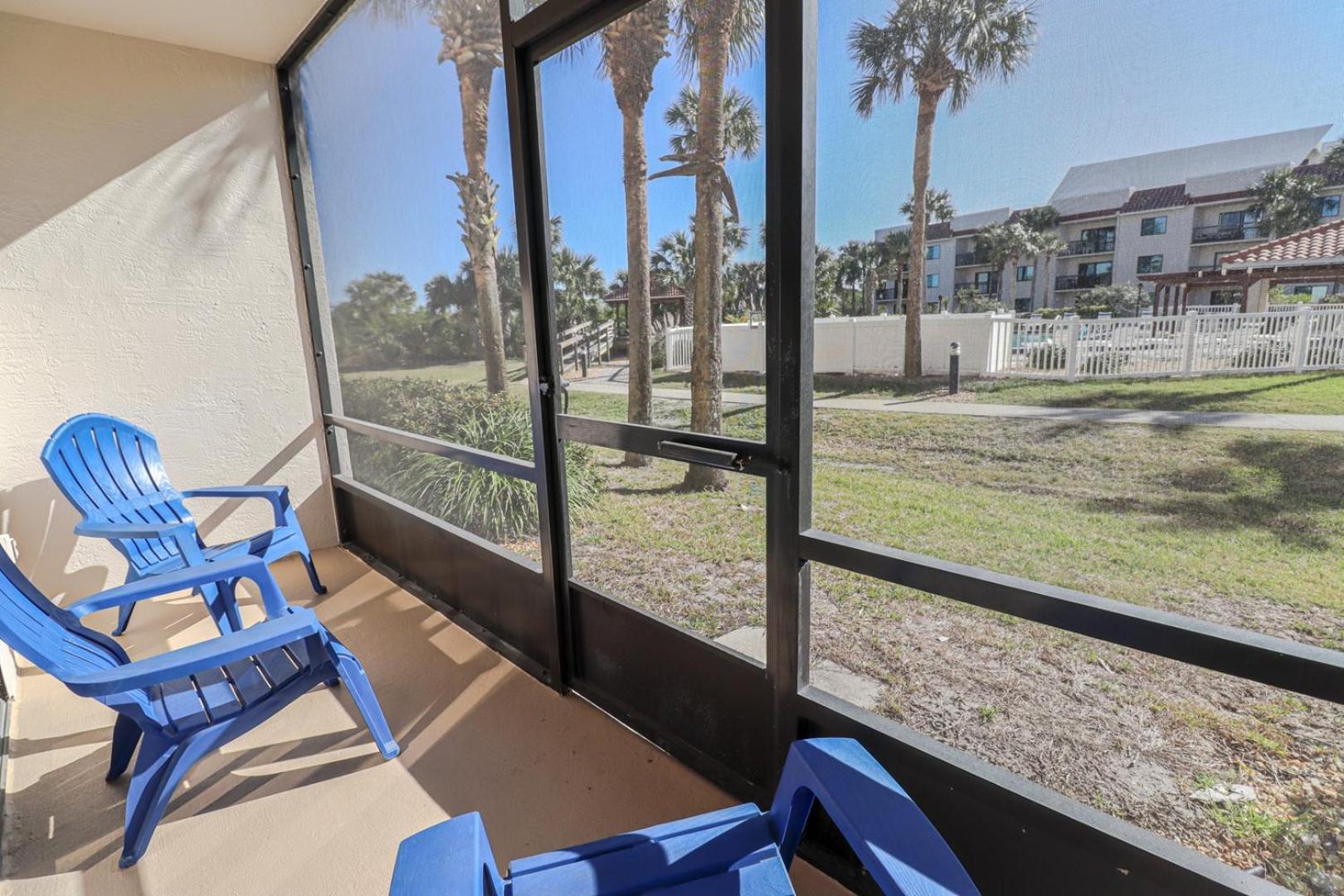 Ocean Village Club Q16