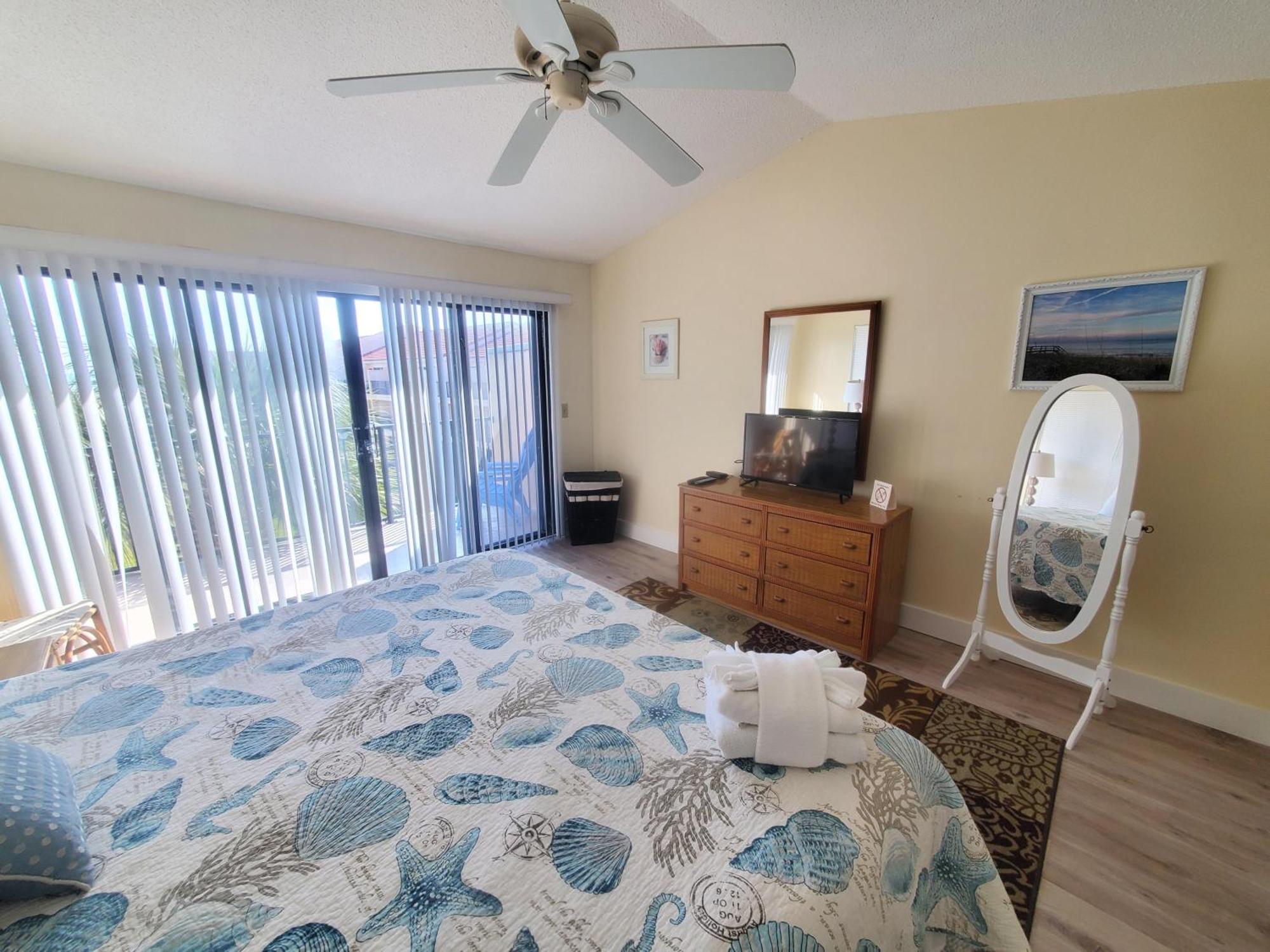 Holiday home Sea Place 13238