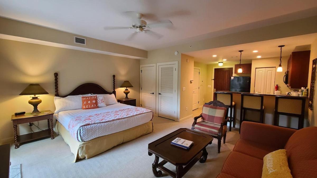 Lagoon Side W Fenced Patio Comm Pool & Hot Tub 5102s *