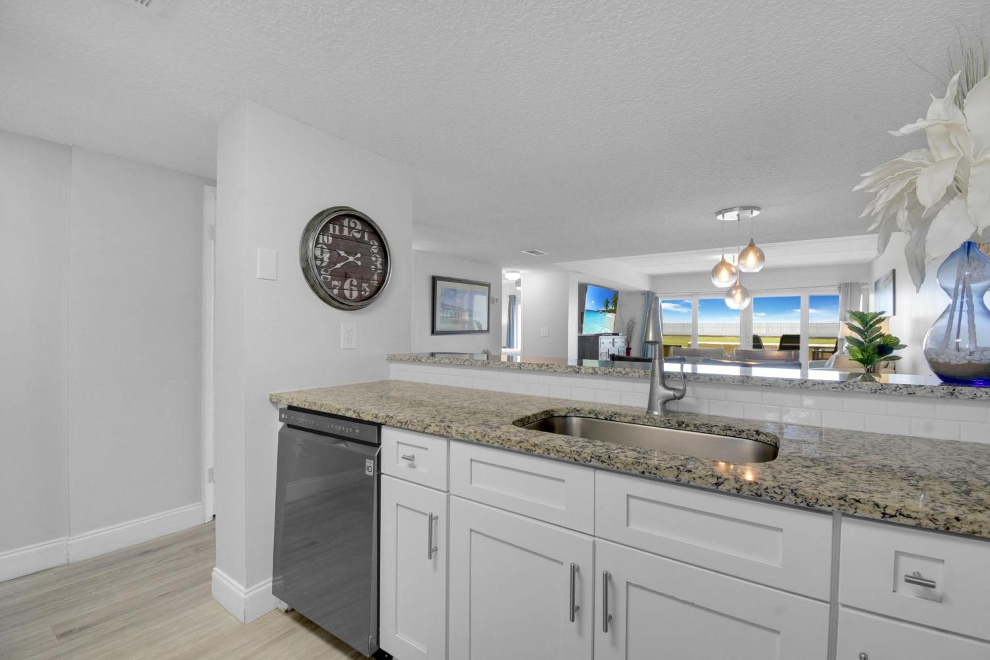 Ocean Front With Pool Ground Floor * St. Augustine