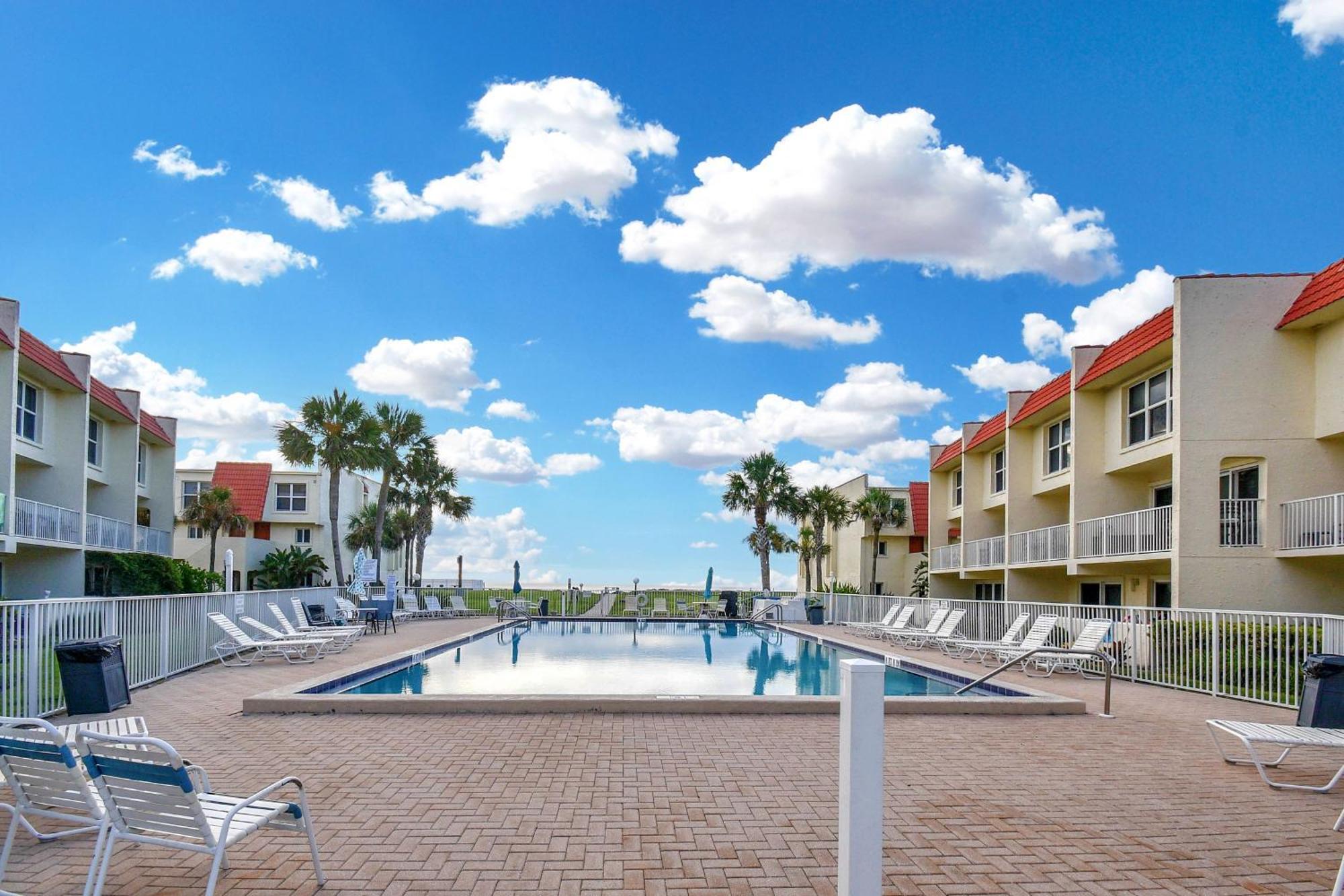 Apartment Ocean Front With Pool Ground Floor St. Augustine