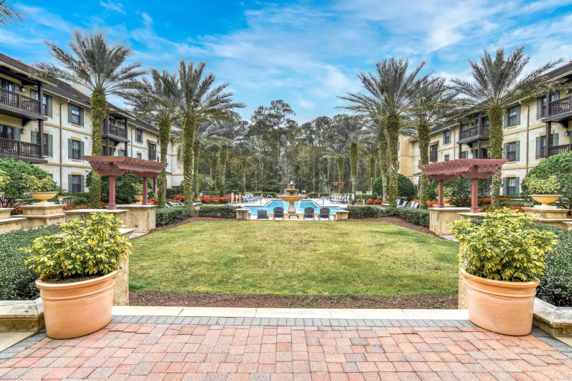3 Bedroom Lagoon Front With Hard Surface Floors 5109p3 * St. Augustine