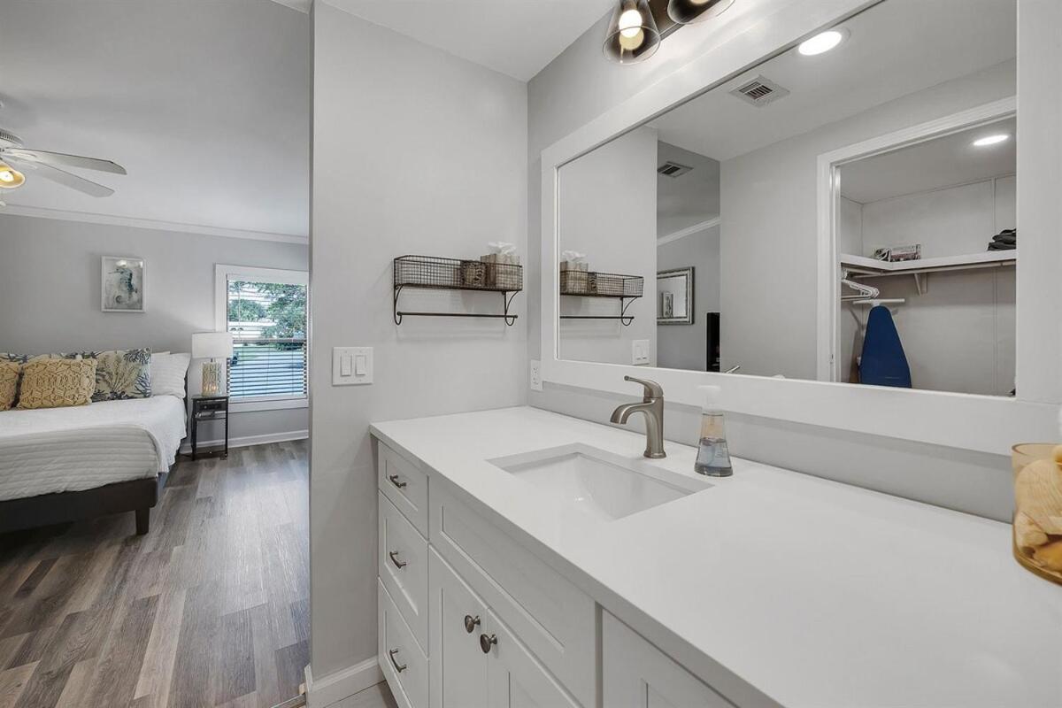 Treasure 3 Min To The 3bed 2bath Pr