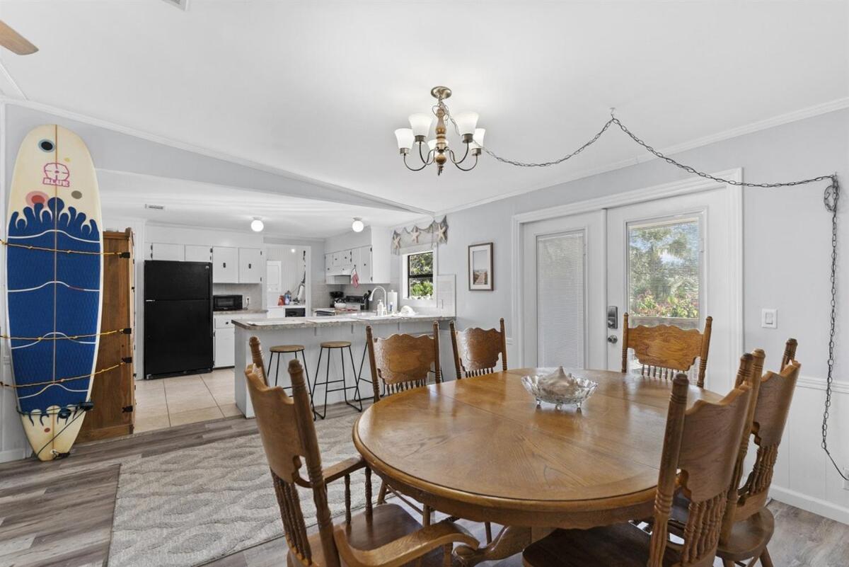 Treasure 3 Min To The 3bed 2bath Pr