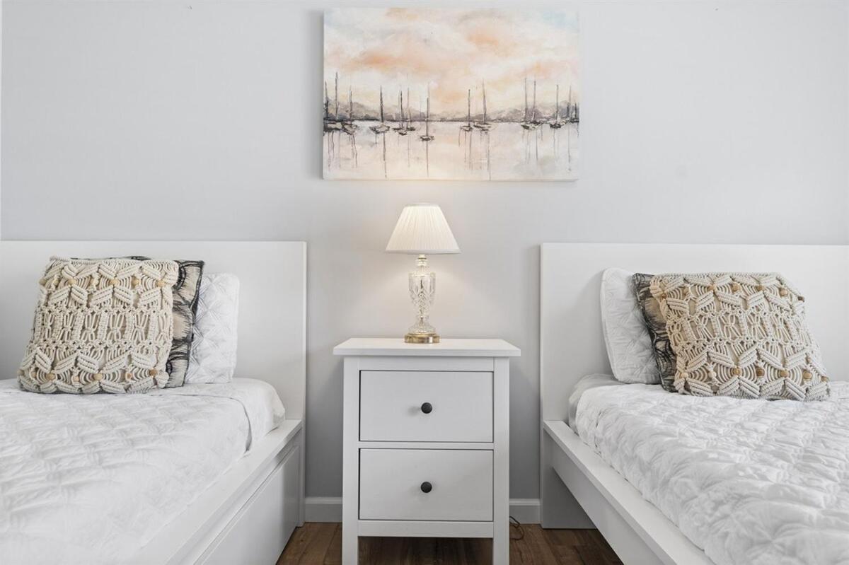 Treasure 3 Min To The 3bed 2bath Pr
