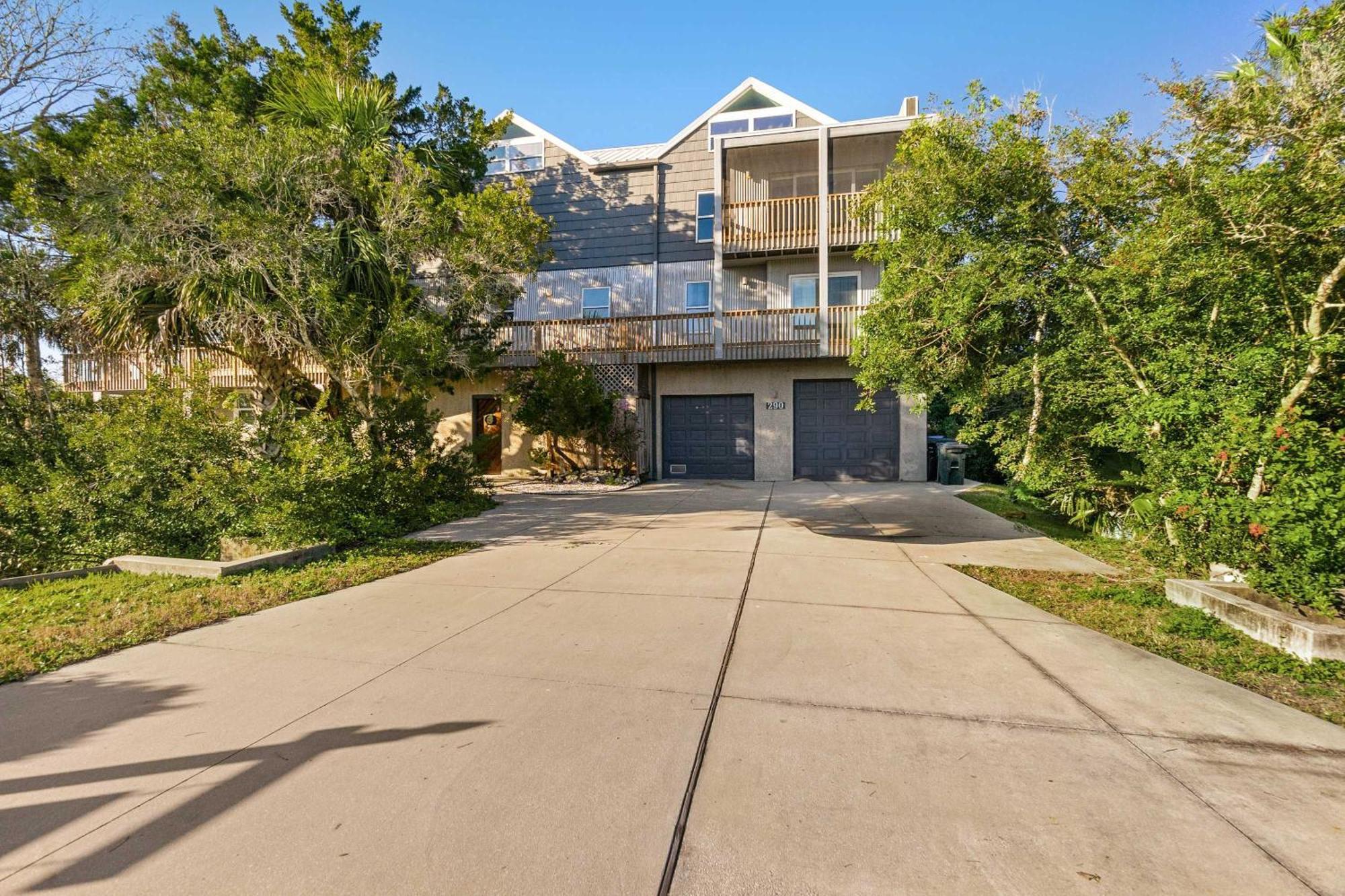 Breezeway Between The River And L 15 Min To Dt Holiday home *