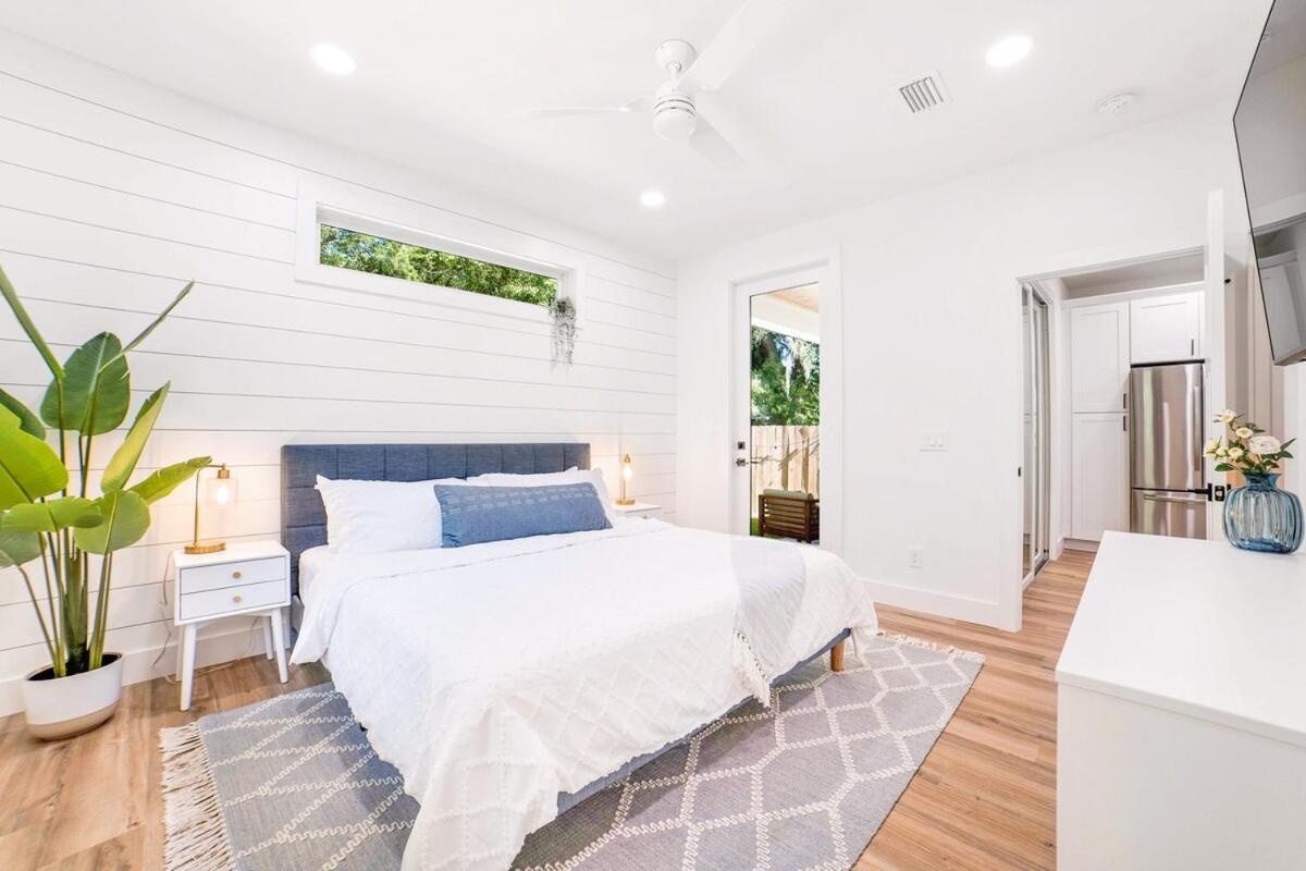 New Coastal 3br Retreat - 1 Mile To Historic Downtown, Short Drive To Beach, Waffle Bar And Patio St. Augustine