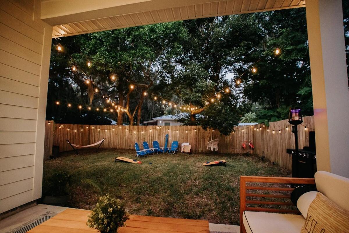 New Coastal 3br Retreat - 1 Mile To Historic Downtown, Short Drive To Beach, Waffle Bar And Patio Holiday home
