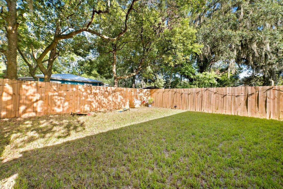 New Coastal 3br Retreat - 1 Mile To Historic Downtown, Short Drive To Beach, Waffle Bar And Patio *