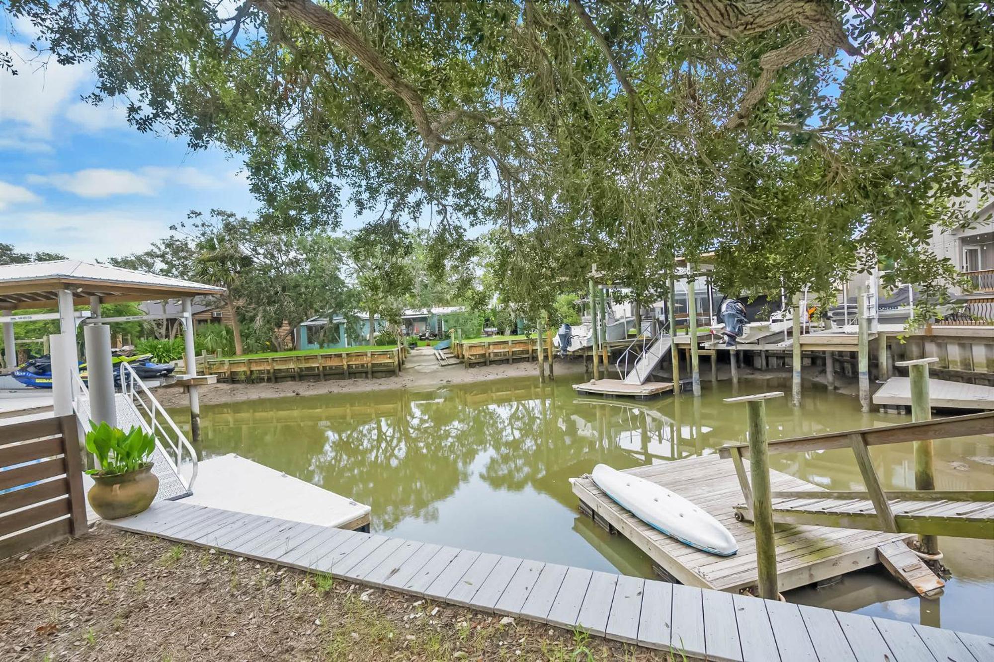 Apartment Coral Cottage, Stylish On Canal, Walkable To Beach, Private Parking *