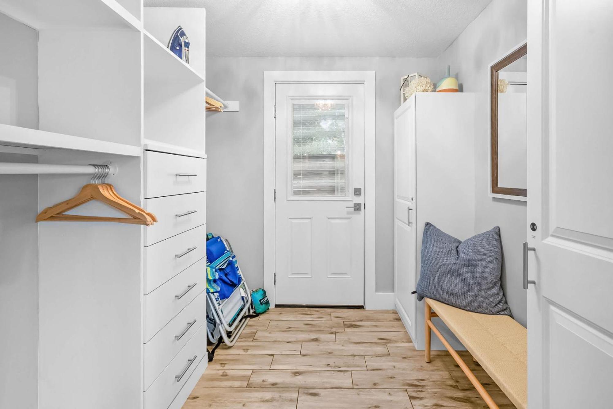 Coral Cottage, Stylish On Canal, Walkable To Beach, Private Parking St. Augustine