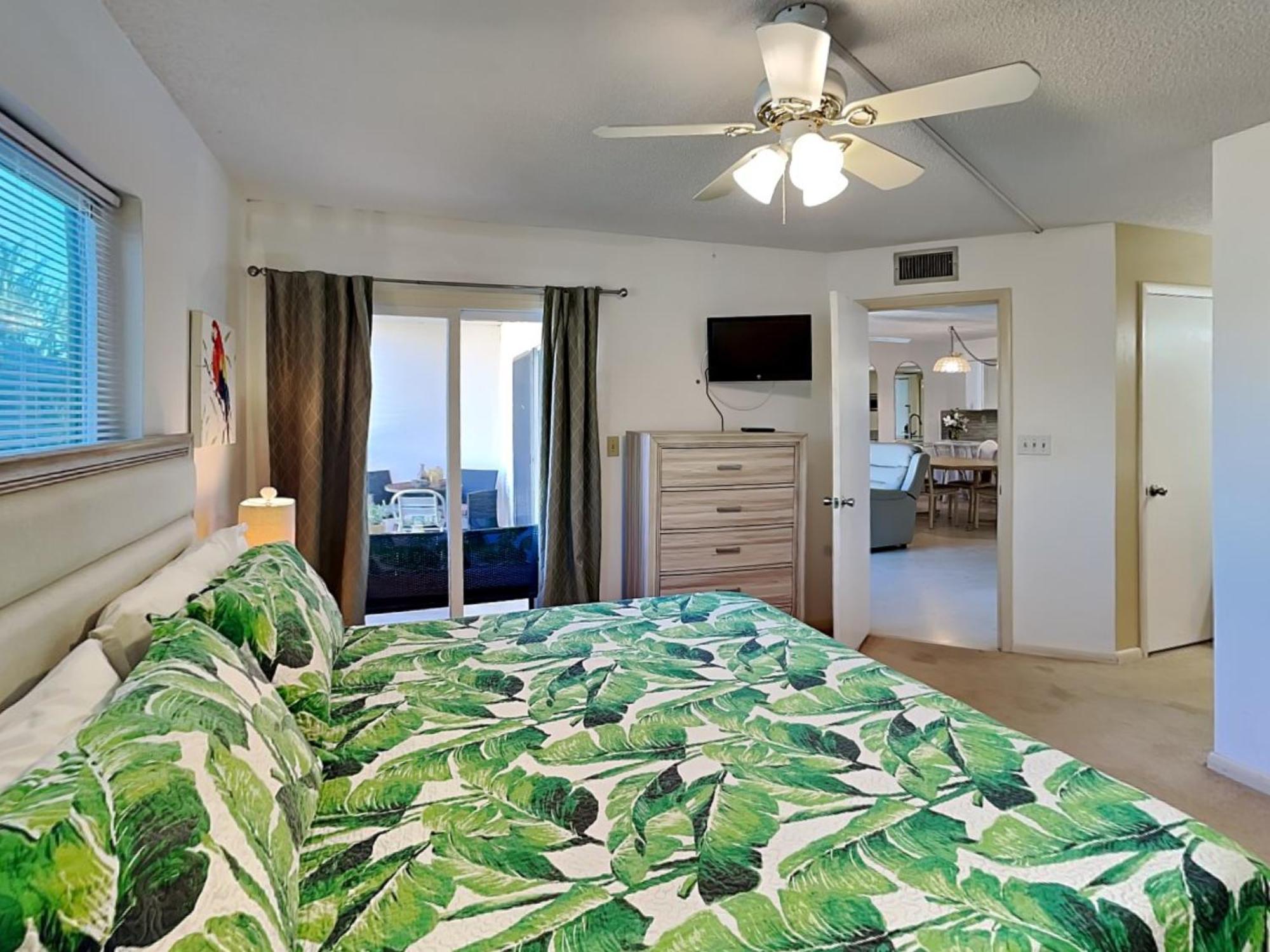 Ocean Village Club P32