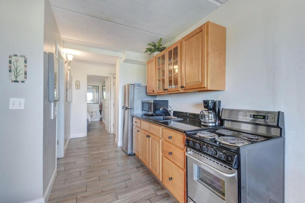 Apartment 130 Direct Ocean Front 1 Bedroom With Heated Pool