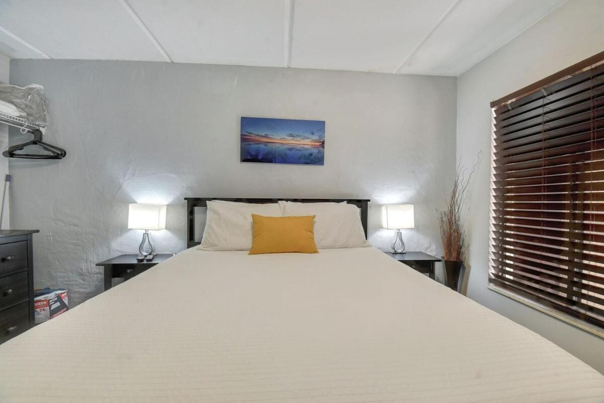 130 Direct Ocean Front 1 Bedroom With Heated Pool