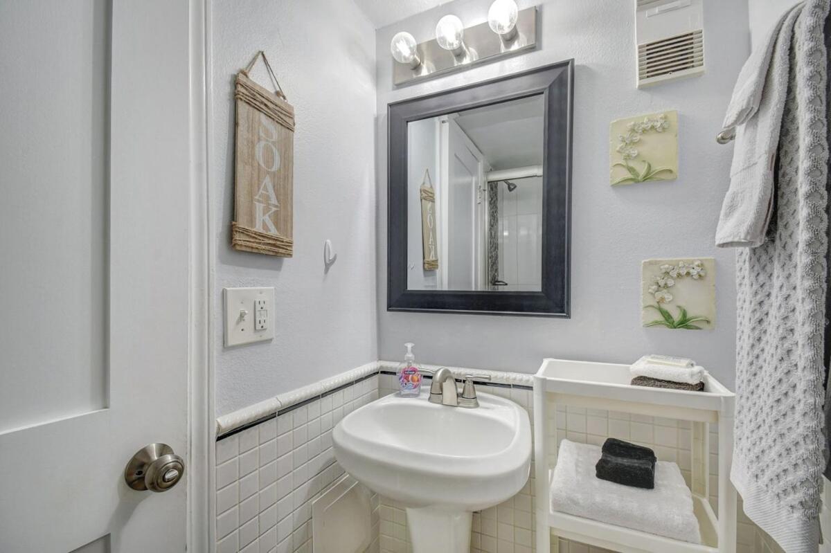 130 Direct Ocean Front 1 Bedroom With Heated Pool Apartment St. Augustine