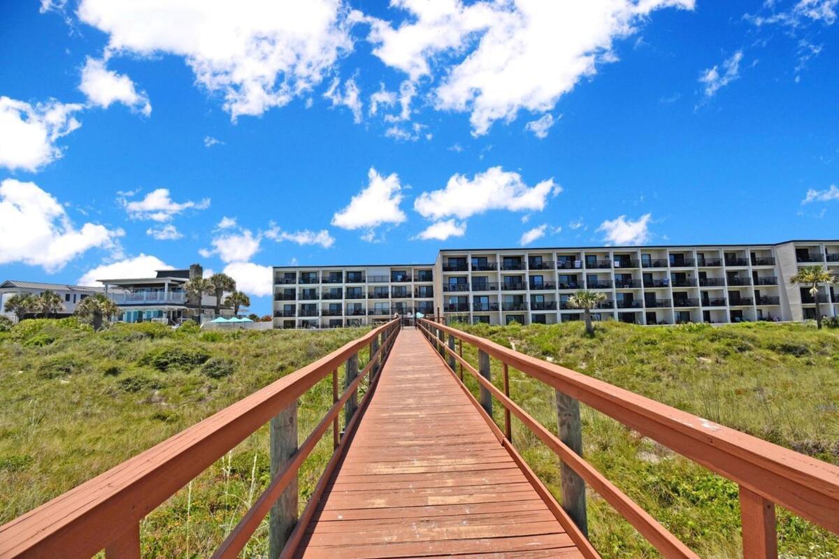 130 Direct Ocean Front 1 Bedroom With Heated Pool *